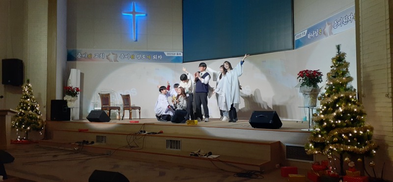 25-12-25성탄행사 (16).jpg